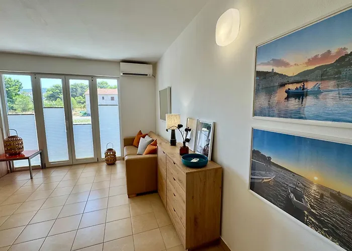 Apartman Mirca By The Sea