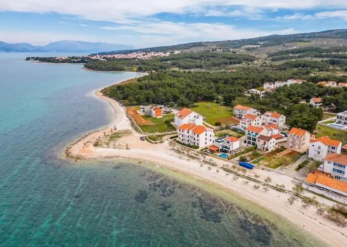 Mirca By The Sea * Mirce