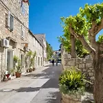 Mirca By The Sea Daire