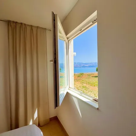 Mirca By The Sea Апартаменты *