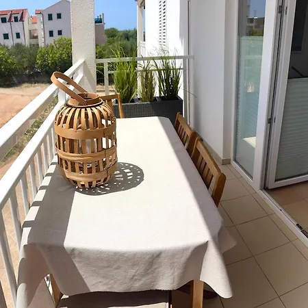 Mirca By The Sea Апартаменты Mirca (Brac)
