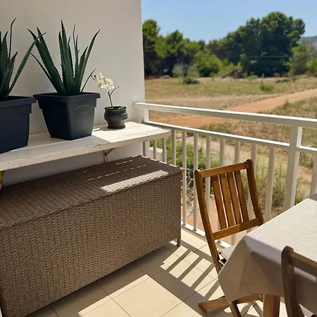 Mirca By The Sea Апартаменты