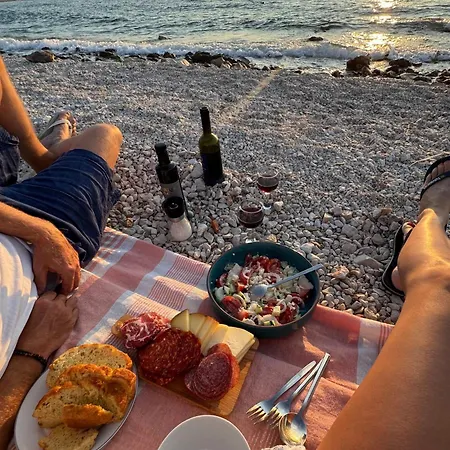 Апартаменты Mirca By The Sea